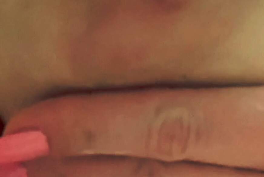 SexySandy96: Brüste quetschen und eincremen