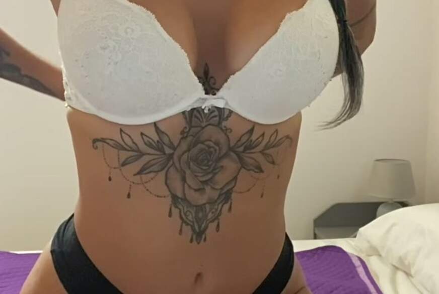 Geile1998: D***y mit meinem Dildo spielen