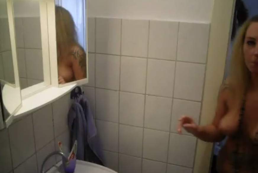 Mit S****a die Zähne geputzt !!!! von SallySecret pic1