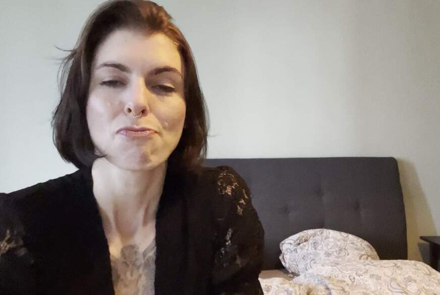 CaraBlaze: Atemberaubende deutsche Babe gibt Ihnen Anweisungen für eine maximale Freude