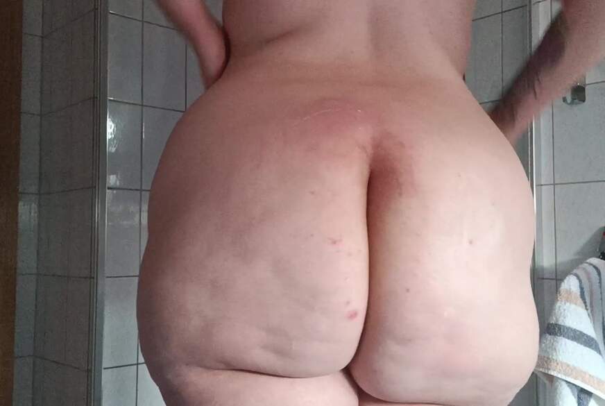 Lange Dusche im Hamburger Urlaub Teil 3... sei mein Voyeur von CurvyKompriGirl