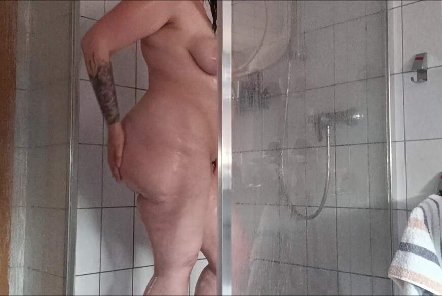 Lange Dusche im Hamburger Urlaub Teil 2... sei mein Voyeur von CurvyKompriGirl pic3