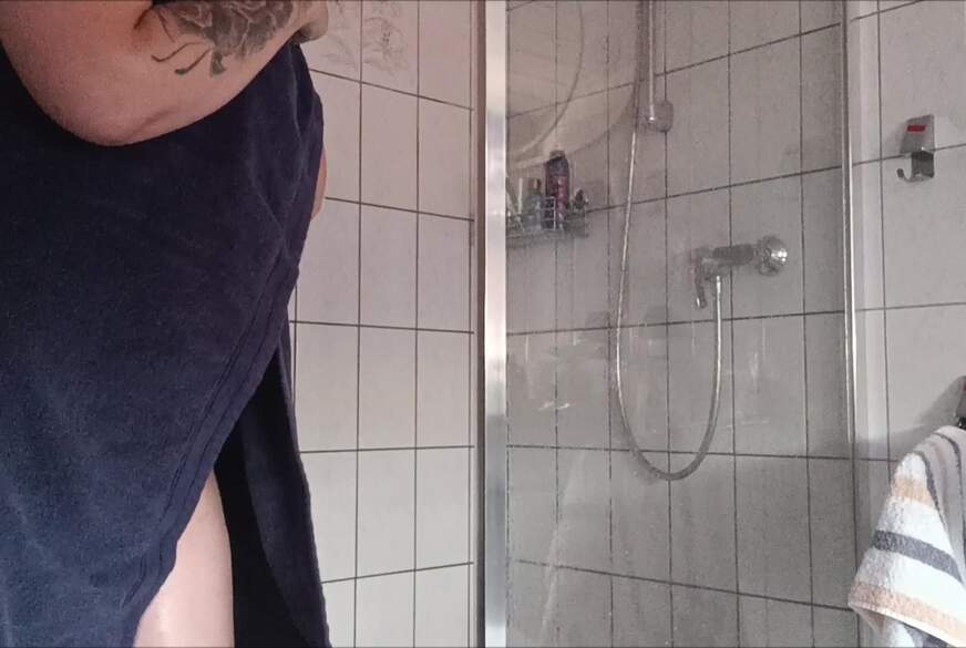 Lange Dusche im Hamburger Urlaub Teil 2... sei mein Voyeur von CurvyKompriGirl pic4