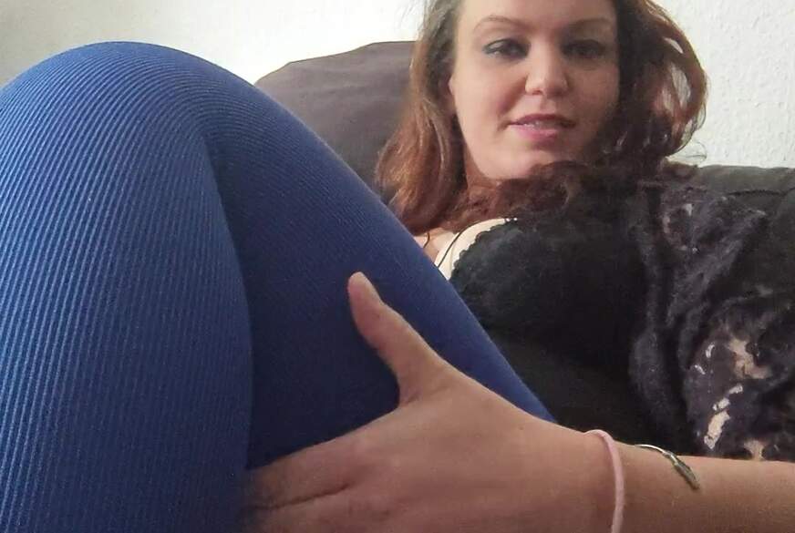 CurvyKompriGirl: Selbstbefriedigung in Kompressionsstrümpfen! Ich mach es mir mit F*****n und Vibrator!