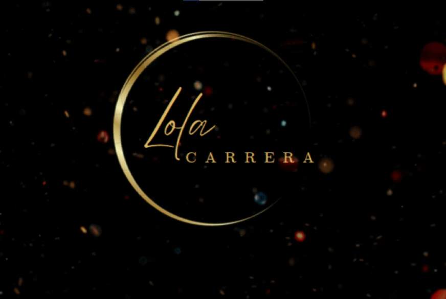 lola-carrera: Lola befriedigt sich auf einen Porno im Homeoffice