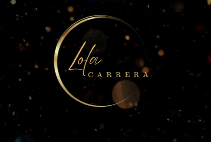 Lolas M****i s**tet stark während sie ihren d**ken K*****r reibt von lola-carrera