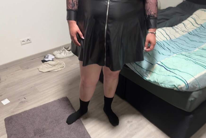Ich zeige mein neues Leder Dessous - Und bekomme danach einen geilen S*****z von Hinten von TessaUncut pic1