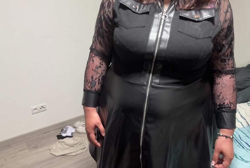 Ich zeige mein neues Leder Dessous - Und bekomme danach einen geilen S*****z von Hinten von TessaUncut pic3