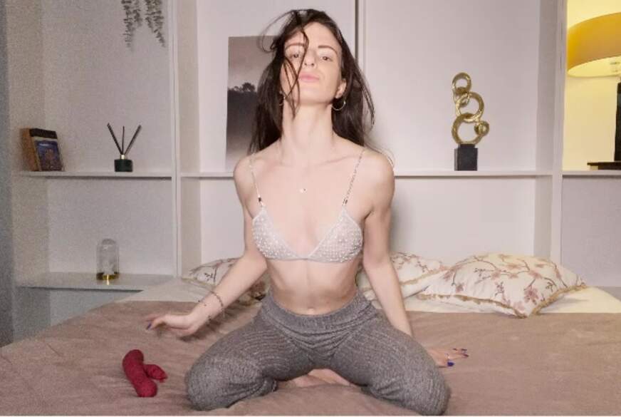 Ein wenig nackte Haut... von DragonFruit