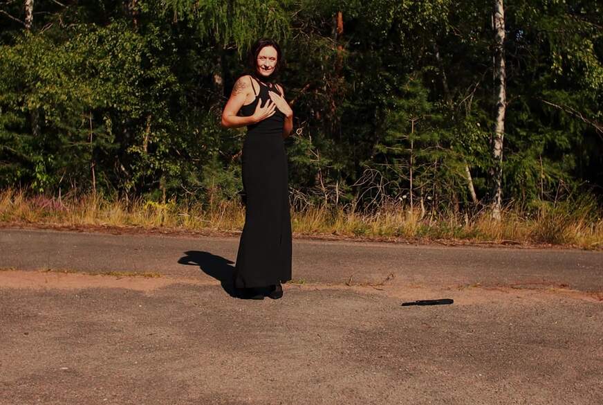 Verführerische Outdoor-Diva - Zora Enn lässt die Hüllen fallen... von Zora-Enn pic3