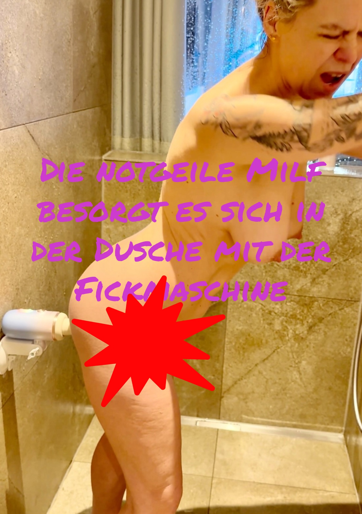 Sie steht leicht vorgebeugt, die Hände gegen die Fliesen gestützt, als die Handfickmaschine an der Wand zum ersten Mal zum Einsatz kommt. Sie positioniert sich genau richtig, spreizt die Beine etwas weiter und drückt ihren prallen, nassen Arsch nach hinten. Der dicke, glitschige Dildo der Handfickmaschine gleitet langsam in ihre tropfende Pussy – von hinten, tief und schnell… 