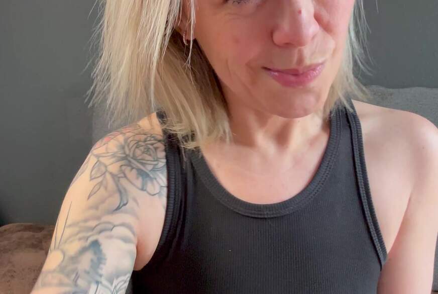 MiaHase: Erst Plug.. dann f**k ich mir den A***h mit dem Dildo