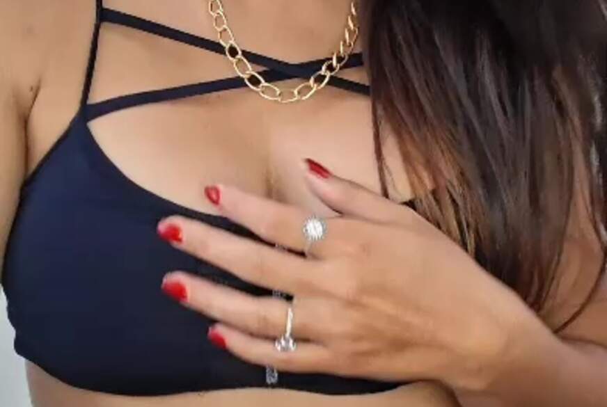 Arina Flowers l***t Füße von AarinaFlowers pic1