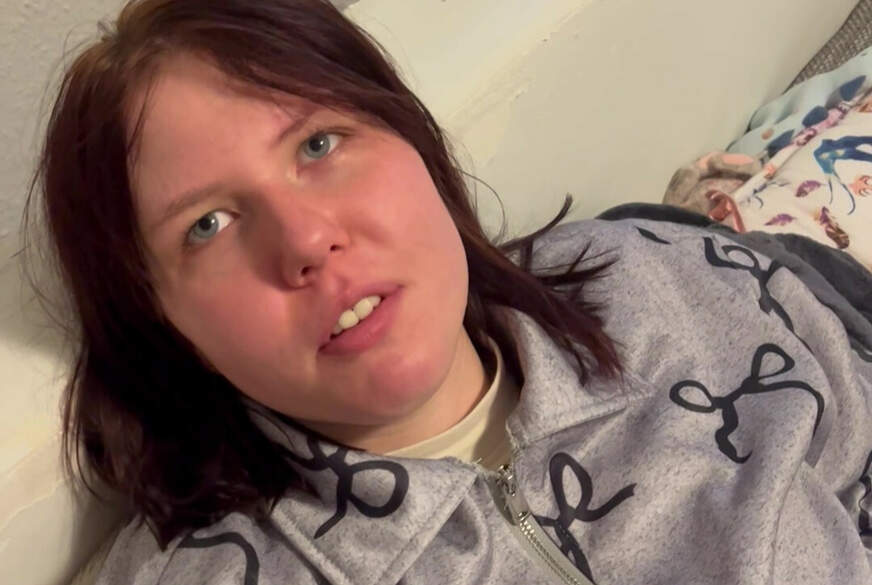 18jaehrige S******e lutscht gerne am S*****z von Couple18and38