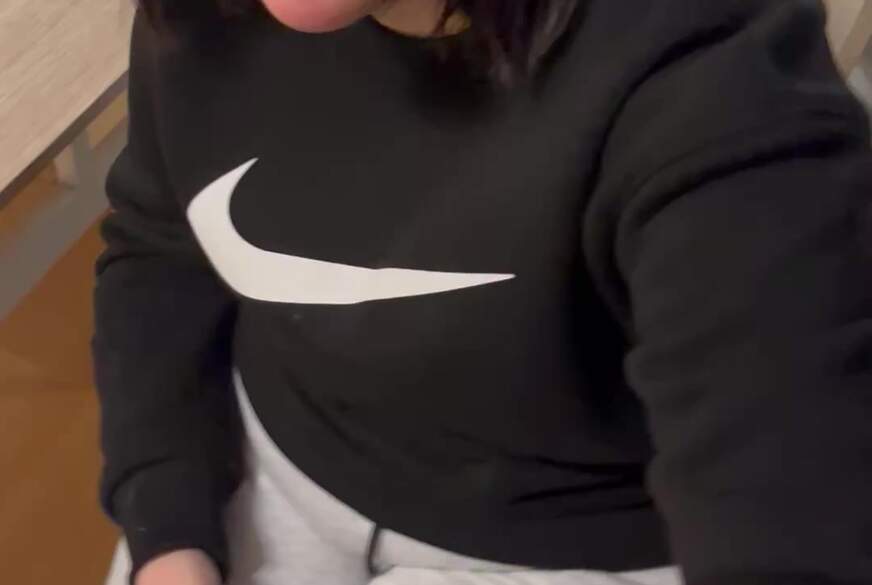 Couple18and38: J***e T**nmum gibt BJ in Kueche