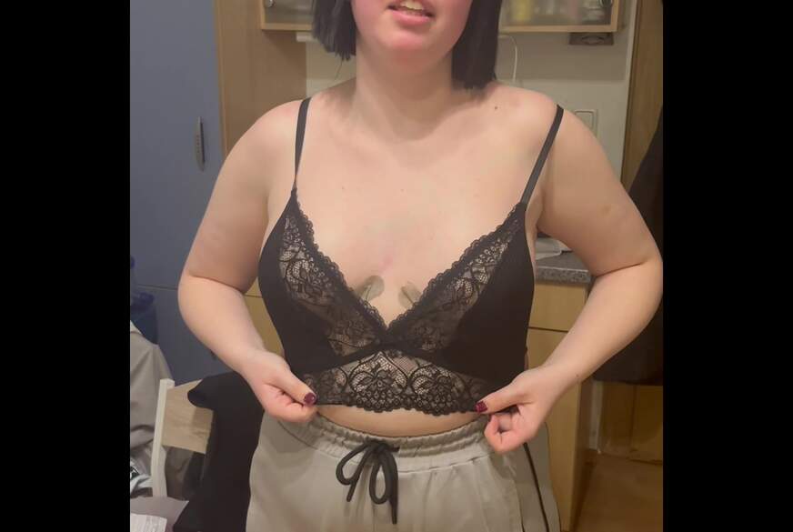 Frannys neue Titten und neue BHs Teil6 von Couple18and38 pic1