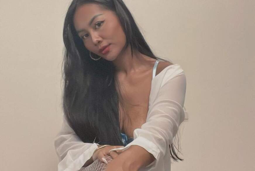 Rainny-Wednesday: Skyblue and White Long