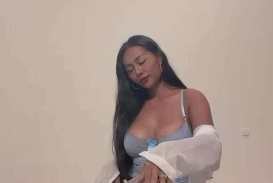 Rainny-Wednesday: Skyblue and White Long