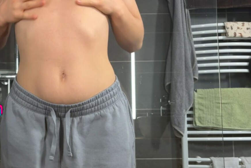 JuliaMey: Dildo zu Sylvester h**t a********n