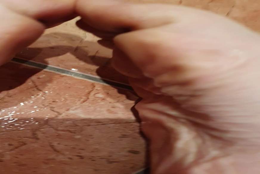 Los leck meine d*****gen Füße !!! von Mrs-Lisa pic3