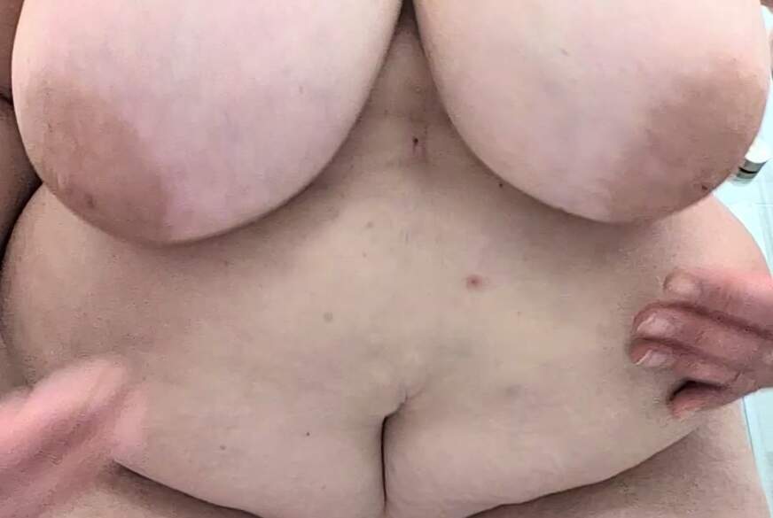 Geiles Spiel in der Dusche... von TamaRubens