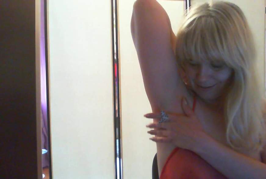 vickyhot: Armpits